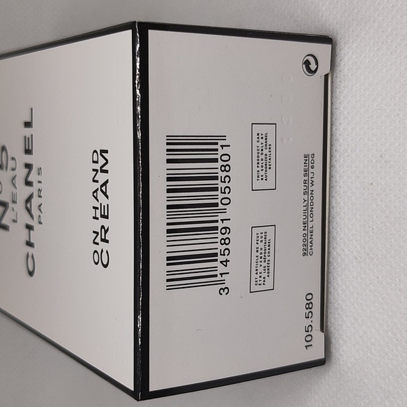 Hand Cream in White With Black Lettering And Special Logo - Picture 5 of 5